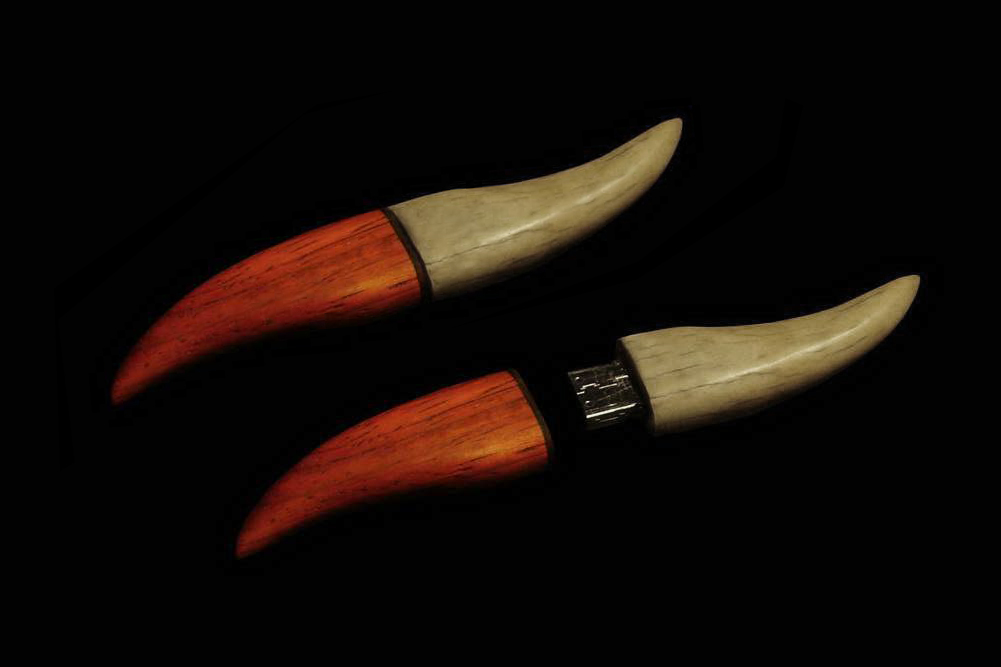 MJ - USB Flash Bone Wood Edition